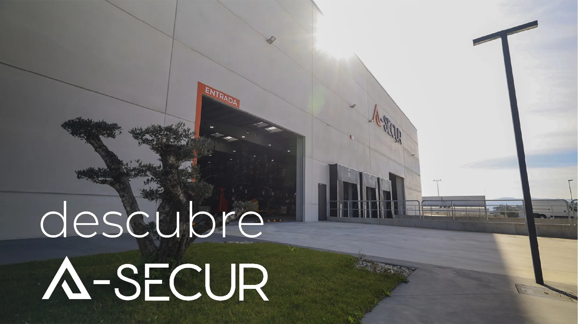 Entrada de la nave de A-SECUR